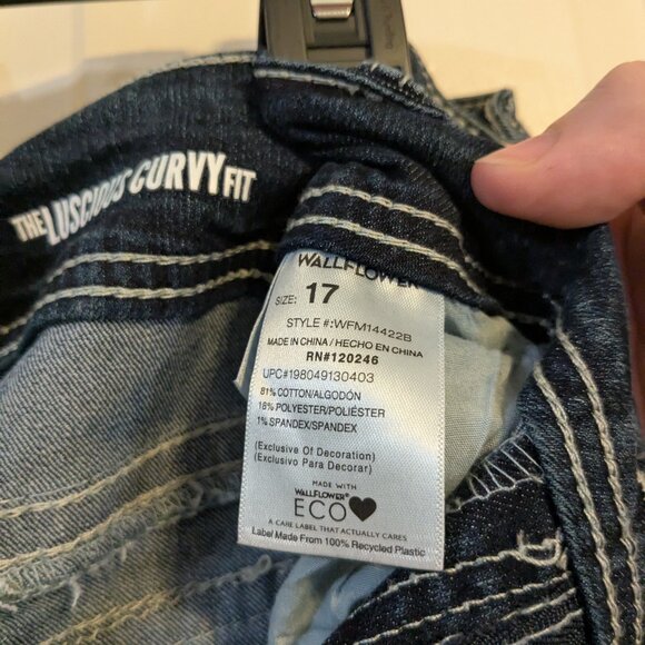 Wallflower Luscious Curvy Fit Boot Cut Jeans | Size 17 Junior | Insta Stretch De - Picture 3 of 5